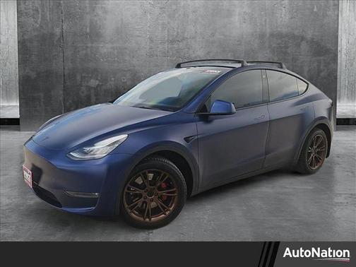 2022 Tesla Model Y Long Range Dual Motor All-Wheel Drive