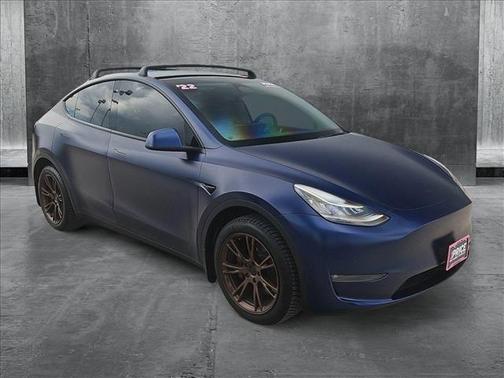 2022 Tesla Model Y Long Range Dual Motor All-Wheel Drive