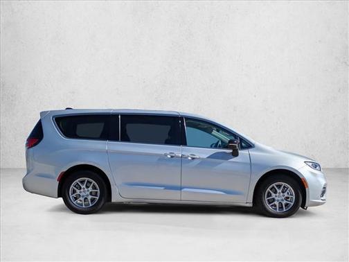 Silver Mist Clearcoat 2024 Chrysler Pacifica Touring L