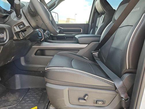 2025 RAM 2500 Laramie Crew Cab 4x4 6'4' Box
