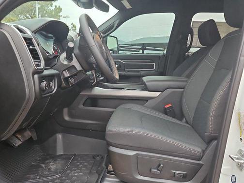 2026 RAM 3500 Big Horn Crew Cab 4x4 8' Box