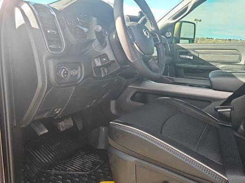 2026 RAM 2500 Laramie Crew Cab 4x4 6'4' Box