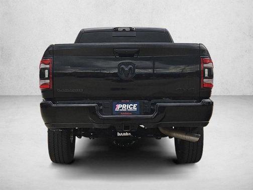 Diamond Black Crystal Pearlcoat 2024 RAM 2500 Laramie Crew Cab 4x4 6'4' Box