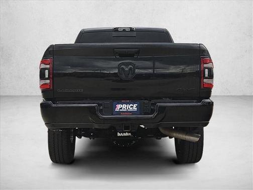 Diamond Black Crystal Pearlcoat 2024 RAM 2500 Laramie Crew Cab 4x4 6'4' Box