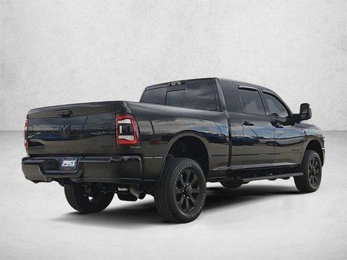 Diamond Black Crystal Pearlcoat 2024 RAM 2500 Laramie Crew Cab 4x4 6'4' Box