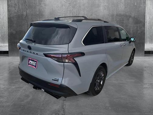 2024 Toyota Sienna Woodland Edition