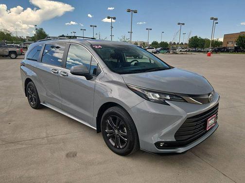 2024 Toyota Sienna Woodland Edition