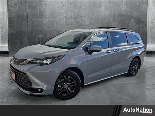 2024 Toyota Sienna Woodland Edition