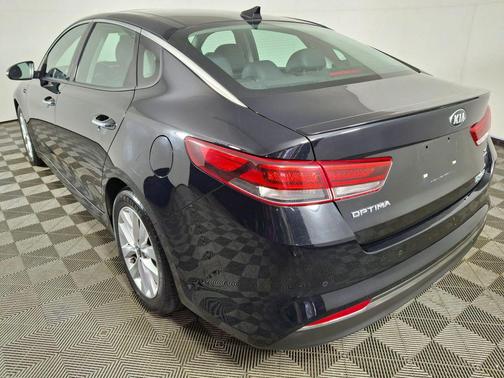 2018 Kia Optima S