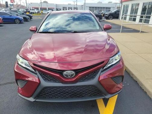 2018 Toyota Camry SE