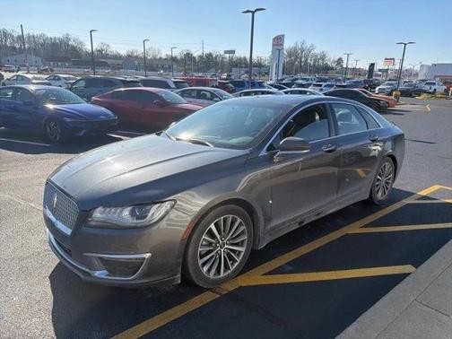 2017 Lincoln MKZ Base