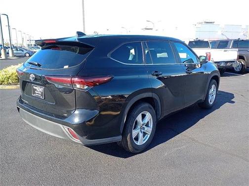 2025 Toyota Highlander LE