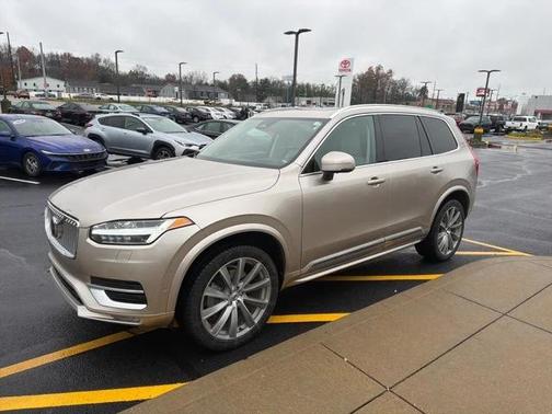 2023 Volvo XC90 B6 Ultimate 6-Seater