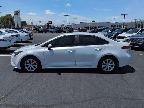 Wind Chill Pearl 2025 Toyota Corolla LE