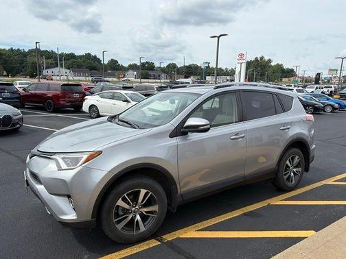 Silver Sky 2018 Toyota RAV4 XLE