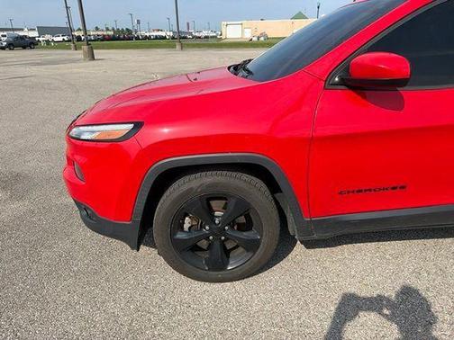 Firecracker Red Clearcoat 2018 Jeep Cherokee Latitude