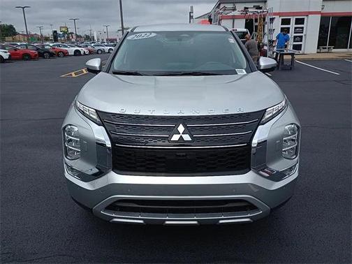 2022 Mitsubishi Outlander SE