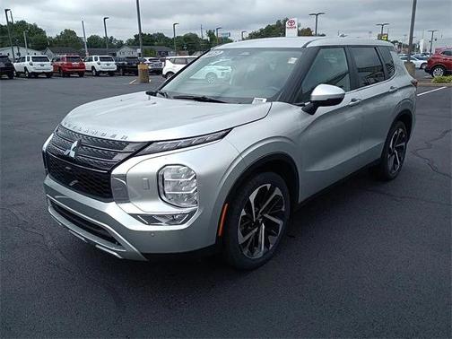 2022 Mitsubishi Outlander SE