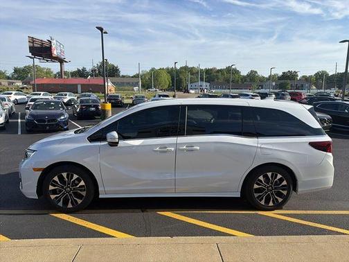 Platinum White Pearl 2025 Honda Odyssey Elite