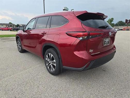 2022 Toyota Highlander Hybrid XLE
