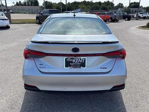 2022 Toyota Avalon Hybrid XSE
