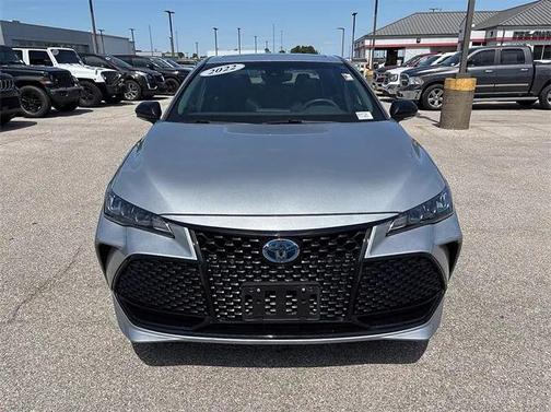 2022 Toyota Avalon Hybrid XSE