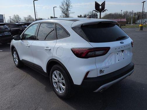 Oxford White 2025 Ford Escape Active