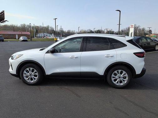 Oxford White 2025 Ford Escape Active