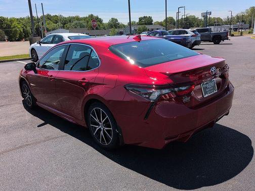 Supersonic Red 2024 Toyota Camry SE