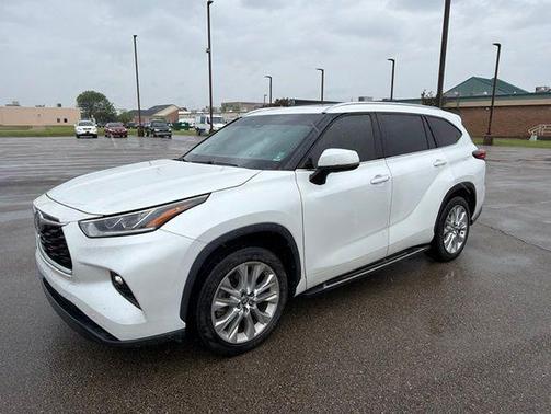 Wind Chill Pearl 2022 Toyota Highlander Limited