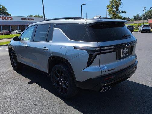 Sterling Gray Metallic 2025 Chevrolet Traverse RS