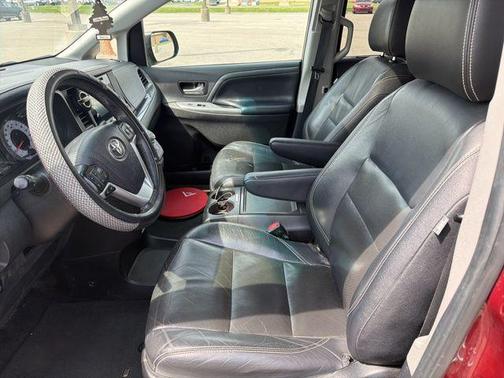 2017 Toyota Sienna SE