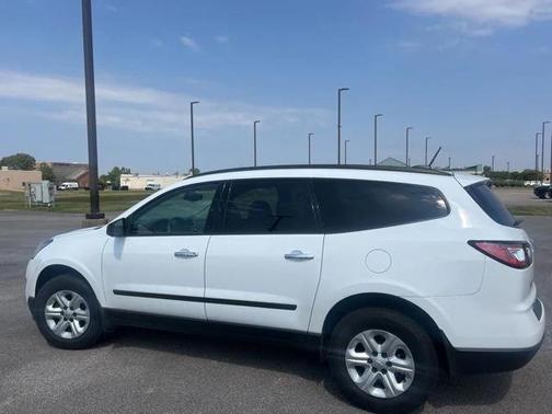 2017 Chevrolet Traverse LS