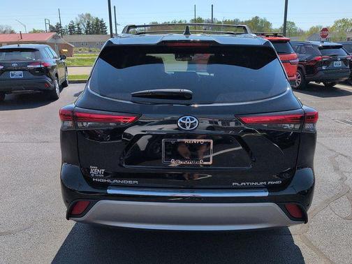 Midnight Black 2023 Toyota Highlander Platinum