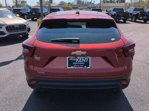 Cayenne Orange Metallic 2024 Chevrolet Trax LS