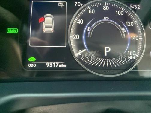 2025 Lexus ES 300h Luxury