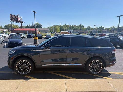Flight Blue Metallic Clearcoat 2024 Lincoln Aviator Reserve AWD