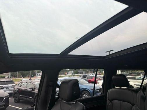 High Gloss Black 2026 Jeep Grand Wagoneer L Limited Reserve 4x4