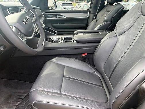 High Gloss Black 2026 Jeep Grand Wagoneer L Limited Reserve 4x4