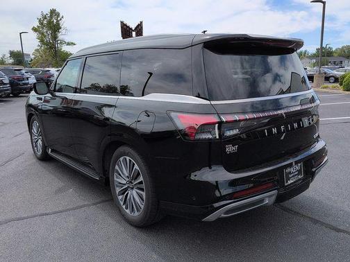 2025 INFINITI QX80 Luxe