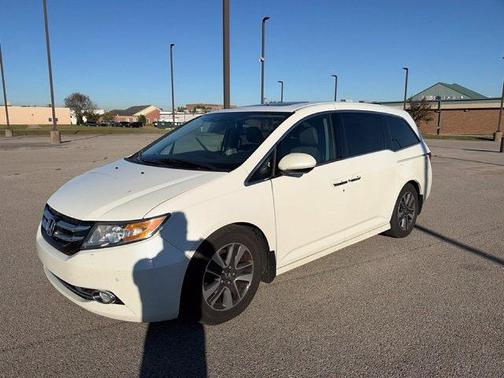 White Diamond Pearl 2014 Honda Odyssey Touring