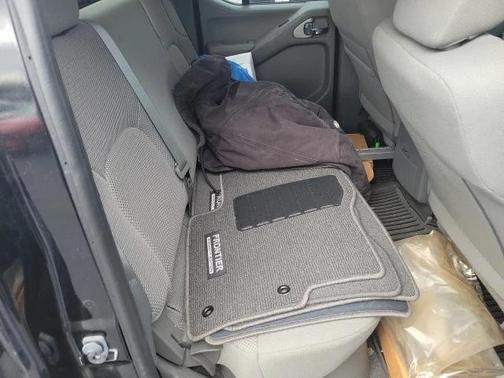 2020 Nissan Frontier SV