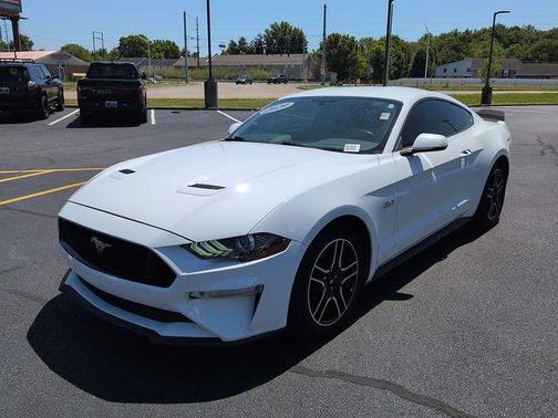 Oxford White 2020 Ford Mustang GT Premium