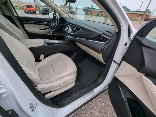 2024 Buick Enclave Essence FWD