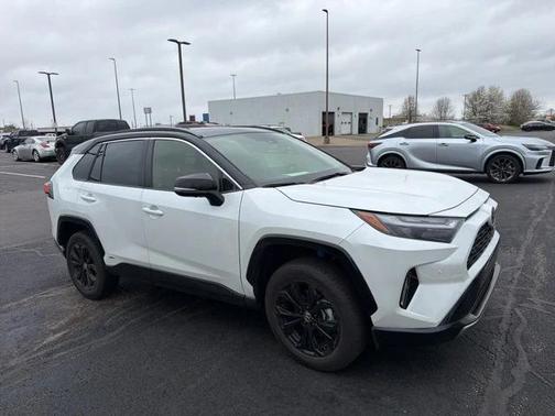2025 Toyota RAV4 Hybrid SE