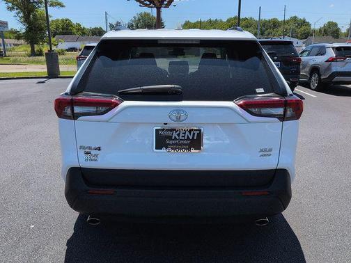 Ice 2024 Toyota RAV4 XLE