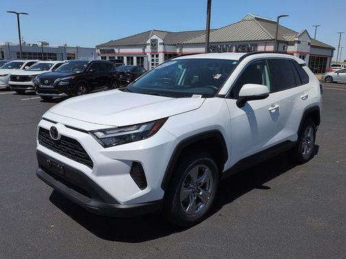 Ice 2024 Toyota RAV4 XLE