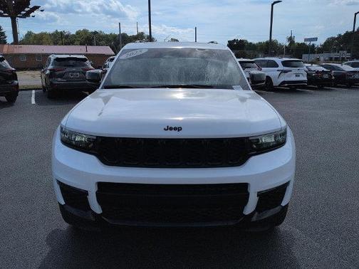 Bright White Clearcoat 2025 Jeep Grand Cherokee L Limited