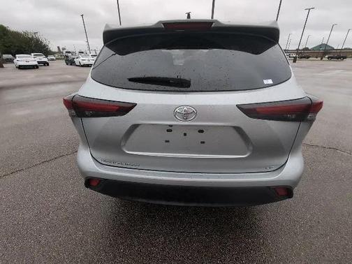 2025 Toyota Highlander 