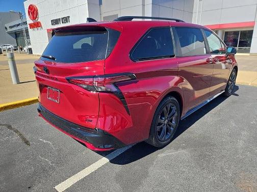 Ruby Flare Pearl 2026 Toyota Sienna XSE 7 Passenger